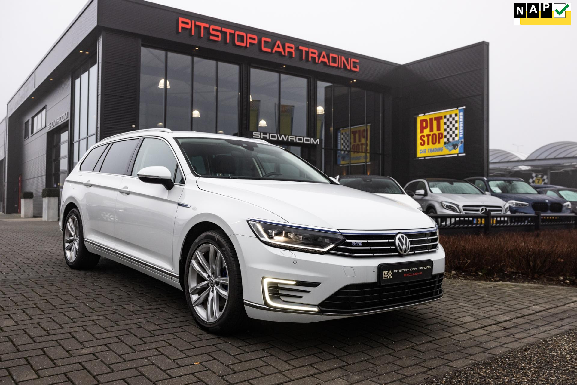 Volkswagen Passat Variant 1.4 TSI GTE, 218 PK, ACC, Trekhaak, Standkachel, Full! 35614062-0.jpg | Pitstop Car Trading