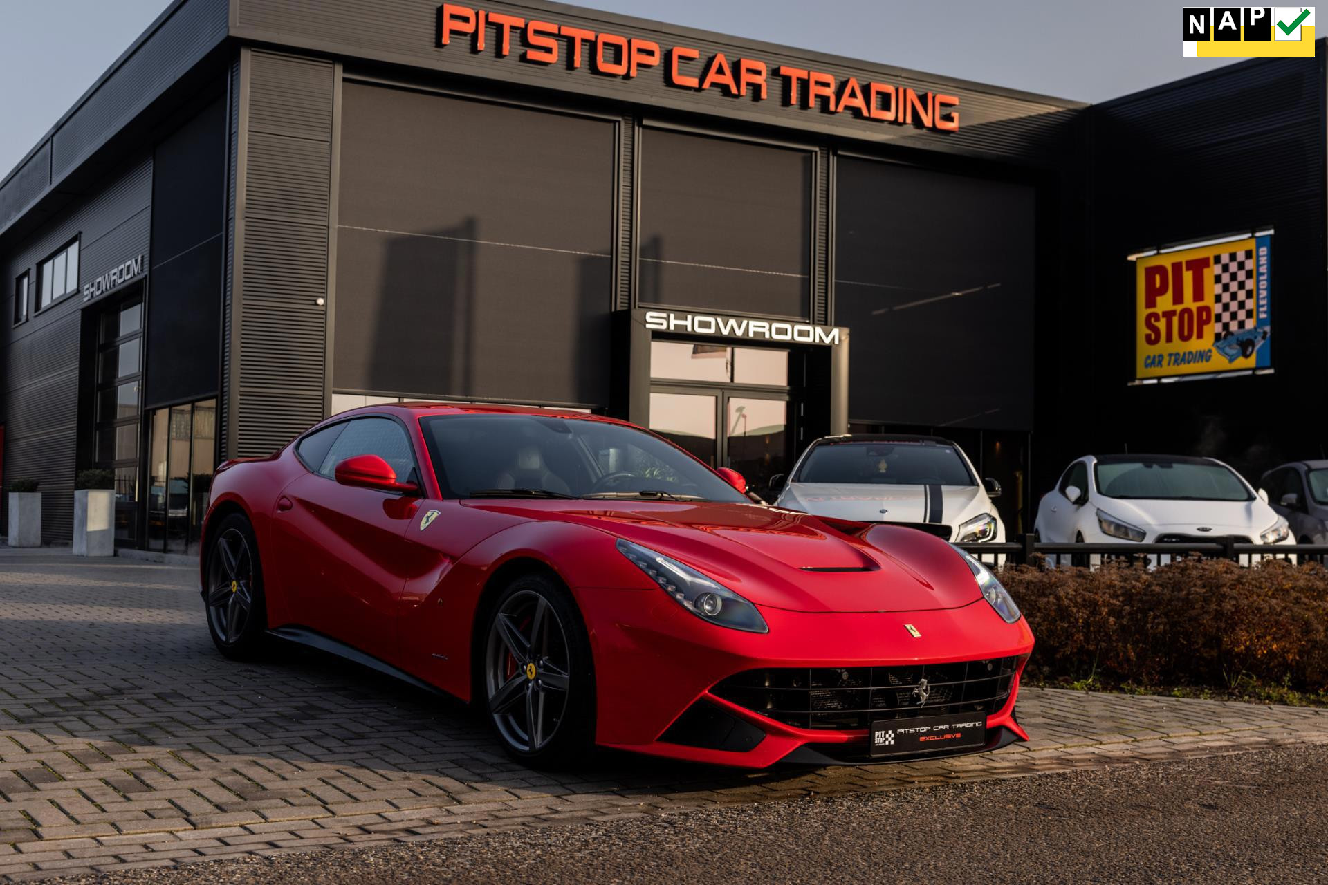 Ferrari F12 6.3 Berlinetta HELE, CARBON, LIFT, 100% SERVICED! 47201351-0.jpg | Pitstop Car Trading
