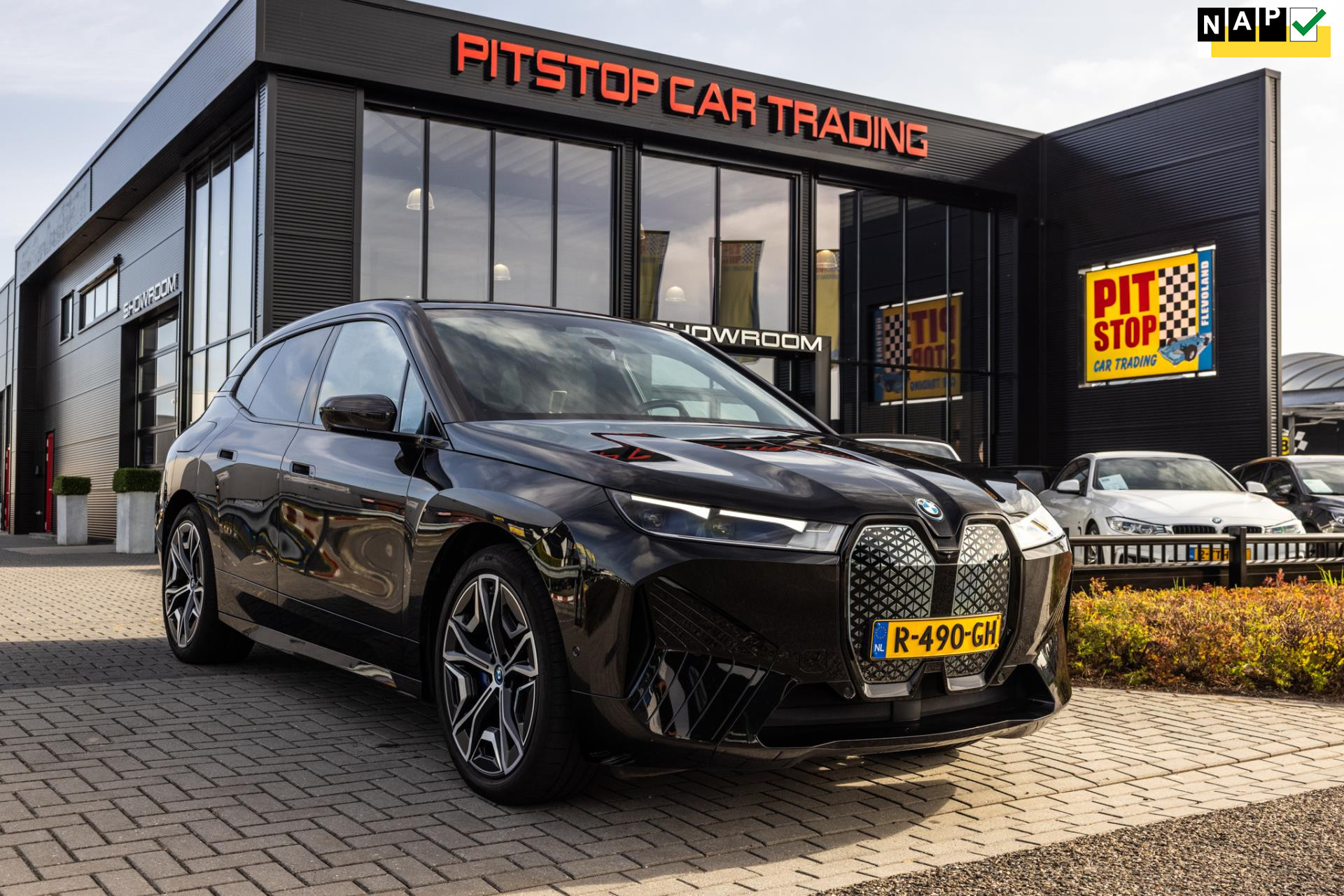 BMW iX XDrive40 High Executive 77 kWh, Sky Lounge, Trekhaak, Nieuwstaat! 47281364-0.jpg | Pitstop Car Trading