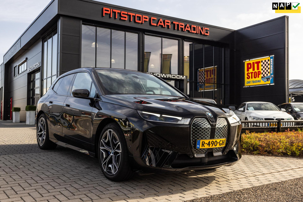 BMW iX XDrive40 High Executive 77 kWh, Sky Lounge, Trekhaak, Nieuwstaat! 47281364-0.jpg | Pitstop Car Trading