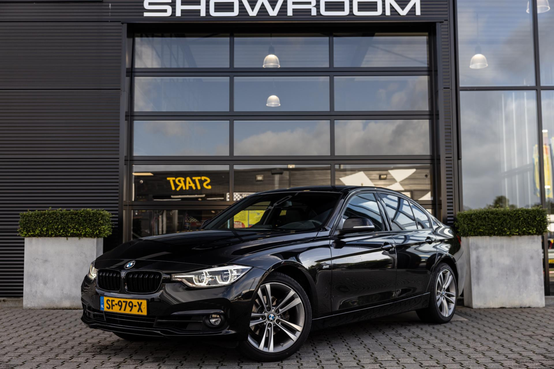 47510555-42.jpg