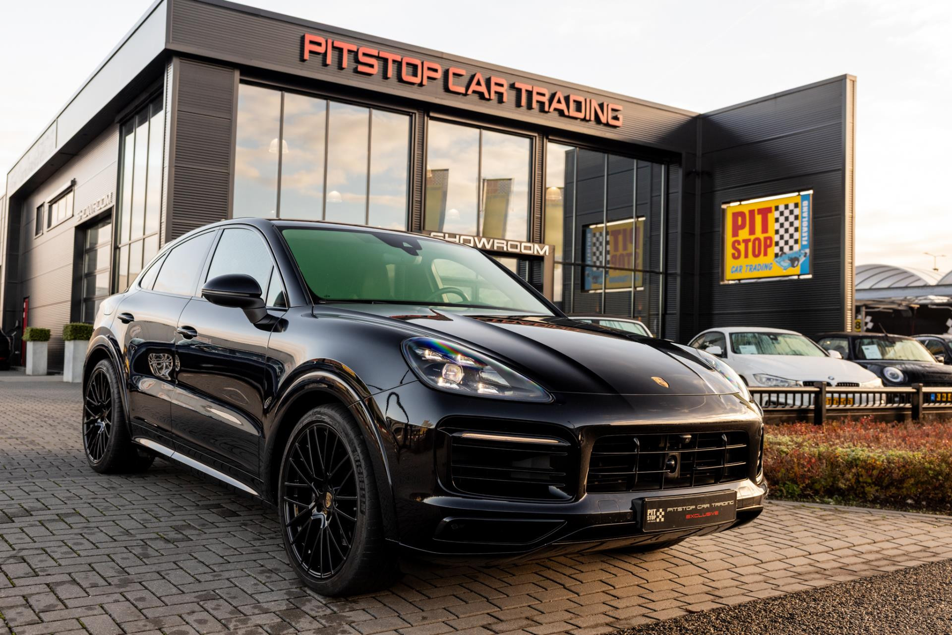Porsche Cayenne Coupé 3.0 E-Hybrid, SportDesign, NL Auto, Pano, Acc, Full option! 48302686-0.jpg | Pitstop Car Trading