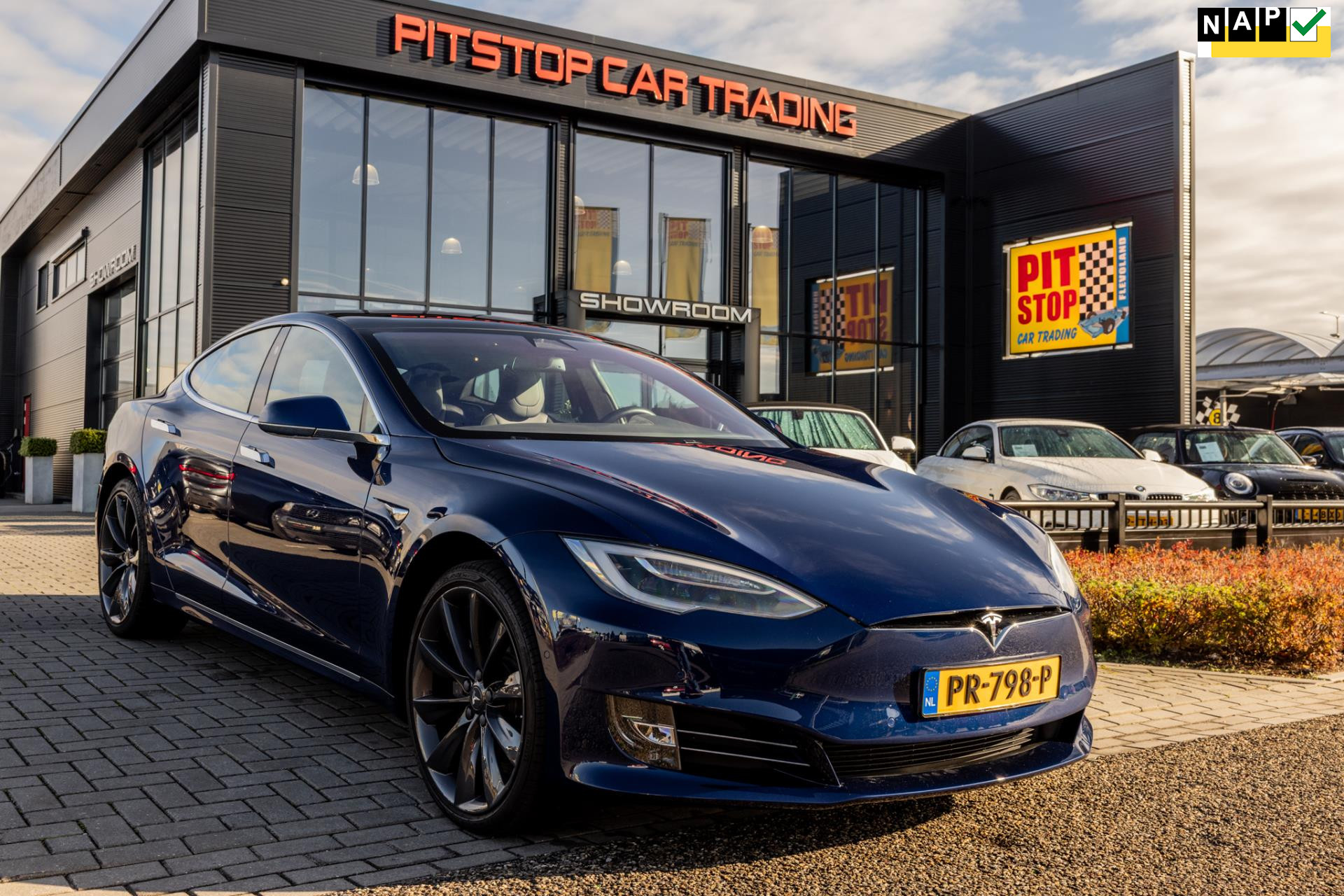 Tesla Model S 90D Base, 422 PK, AWD, NL auto, Pano, 21 inch! 48303348-0.jpg | Pitstop Car Trading