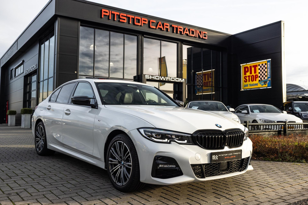 BMW 3 Serie 330e High EXE, M-Sport, Pano, Trekhaak, ACC, Full option! 48833303-0.jpg | Pitstop Car Trading