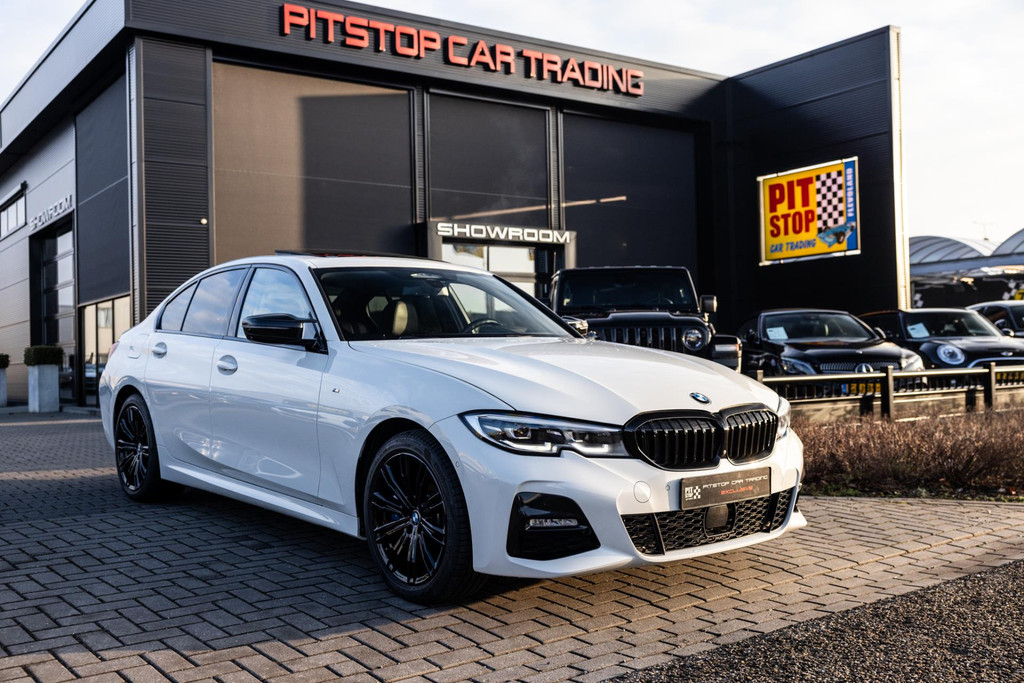 BMW 3 Serie 330e High EXE, M-Sport, Pano, Trekhaak, ACC, Full option! 48833303-0.jpg | Pitstop Car Trading