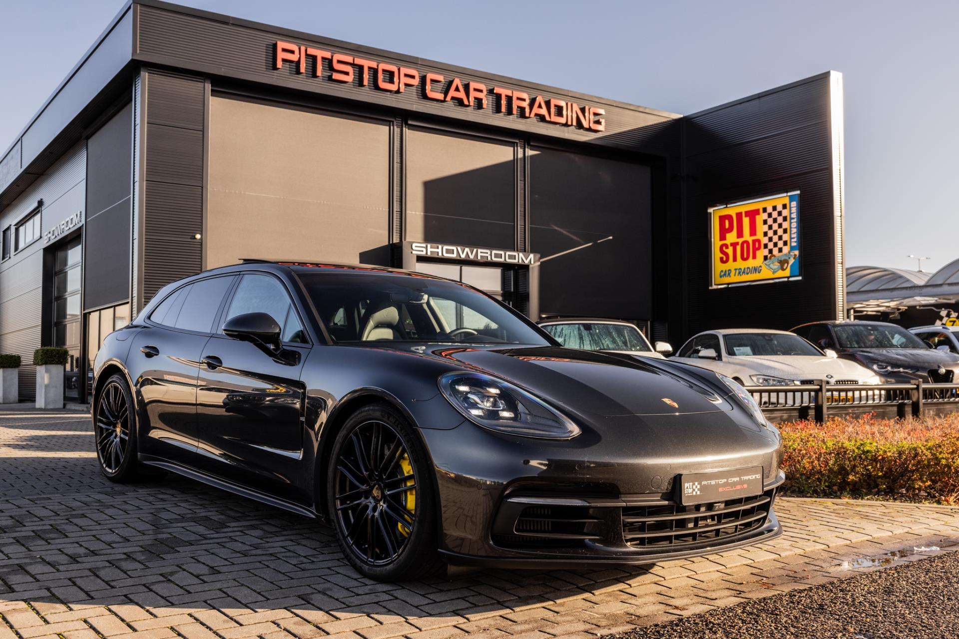 Porsche Panamera Sport Turismo 2.9 4 E-Hybrid, 470 PK, Pano, BTW, Sportstoelen! 48855961-0.jpg | Pitstop Car Trading