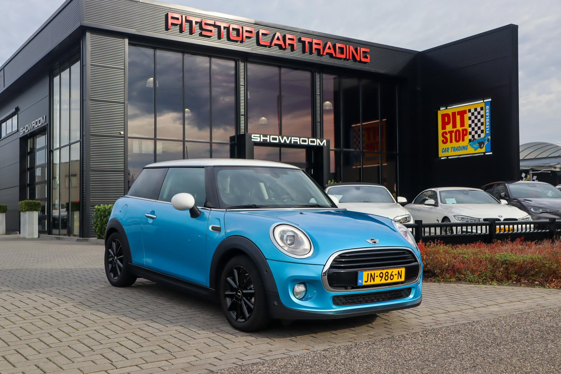 MINI Cooper Mini 1.5 Chili, 136 PK, LED, PDC, 1e eigenaar! 48998695-0.jpg | Pitstop Car Trading