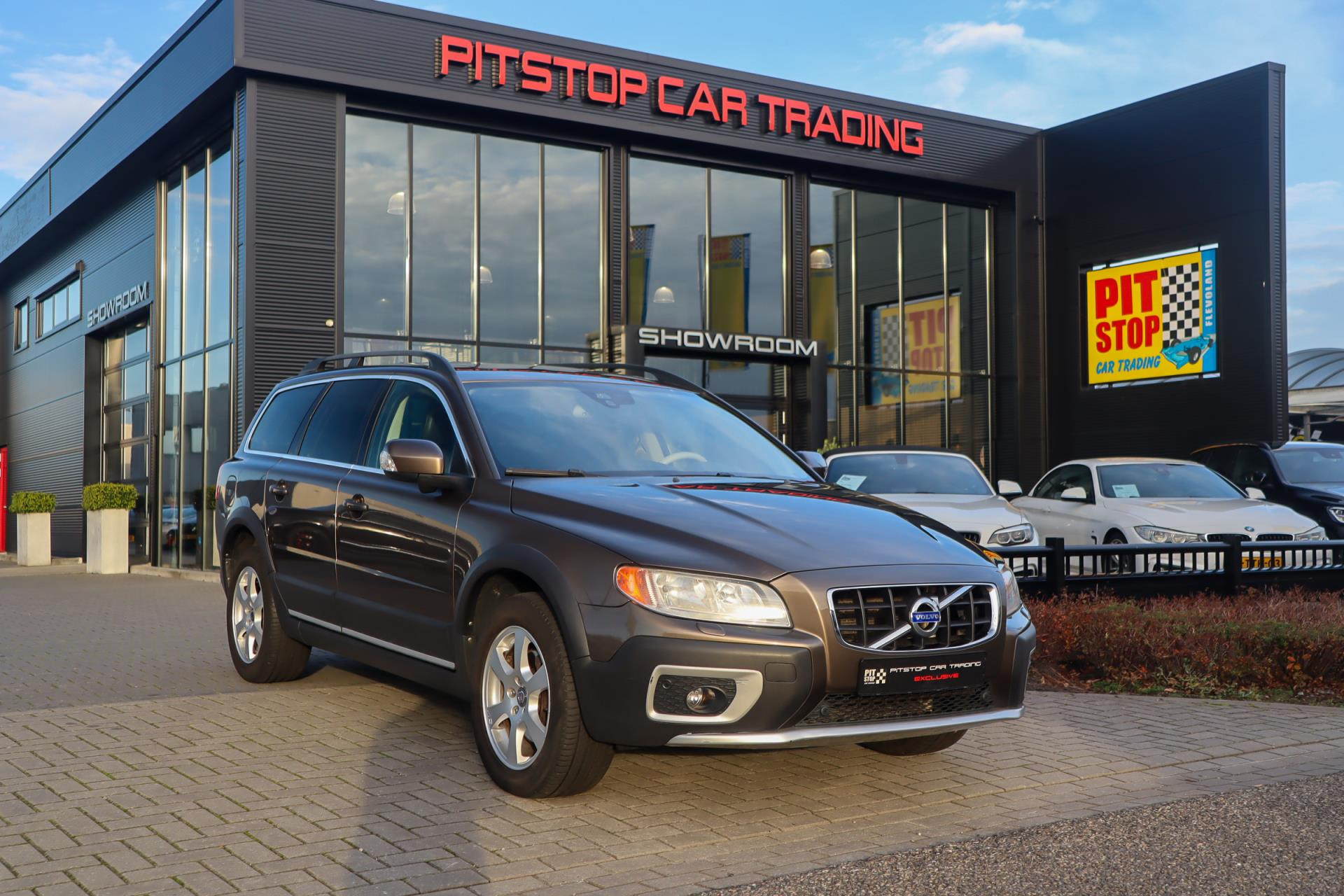 Volvo XC70 3.2 AWD, 243 PK, Schuifdak, Memory, Trekhaak! 49281213-0.jpg | Pitstop Car Trading