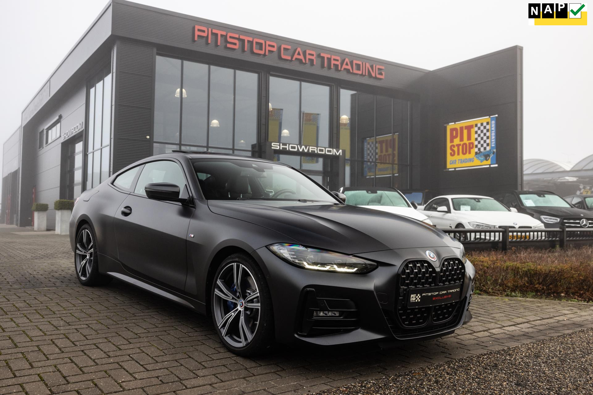 BMW 4 Serie Coupé 420i M-Sport, 184 PK, Individual lak, Pano, NL Auto, Hi-Fi! 49573994-0.jpg | Pitstop Car Trading