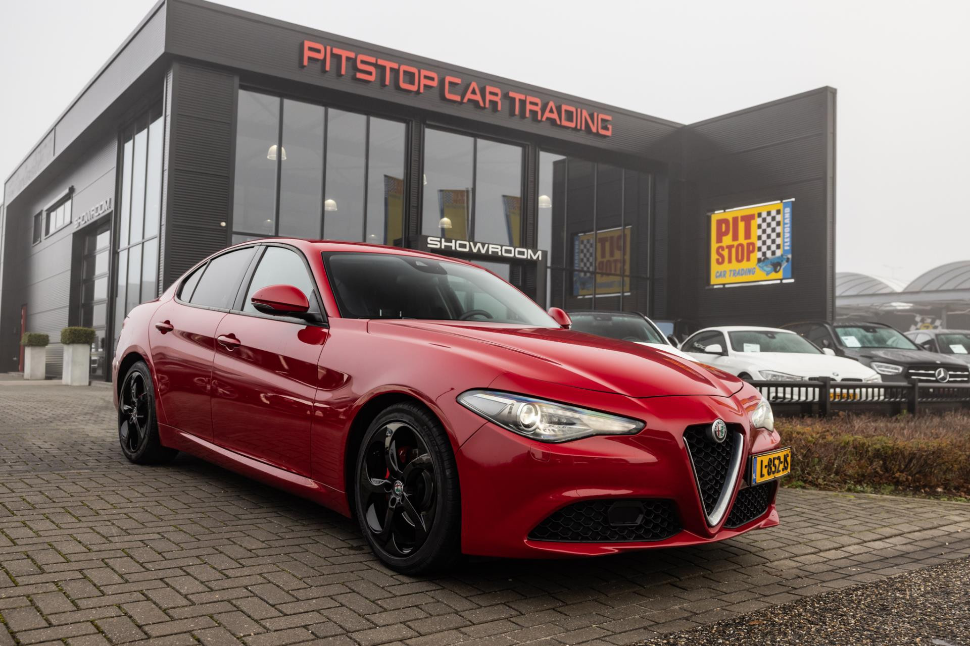 Alfa Romeo Giulia 2.0T Super, 200 PK, LED, Navi, Cruise, Black pack 49574348-0.jpg | Pitstop Car Trading