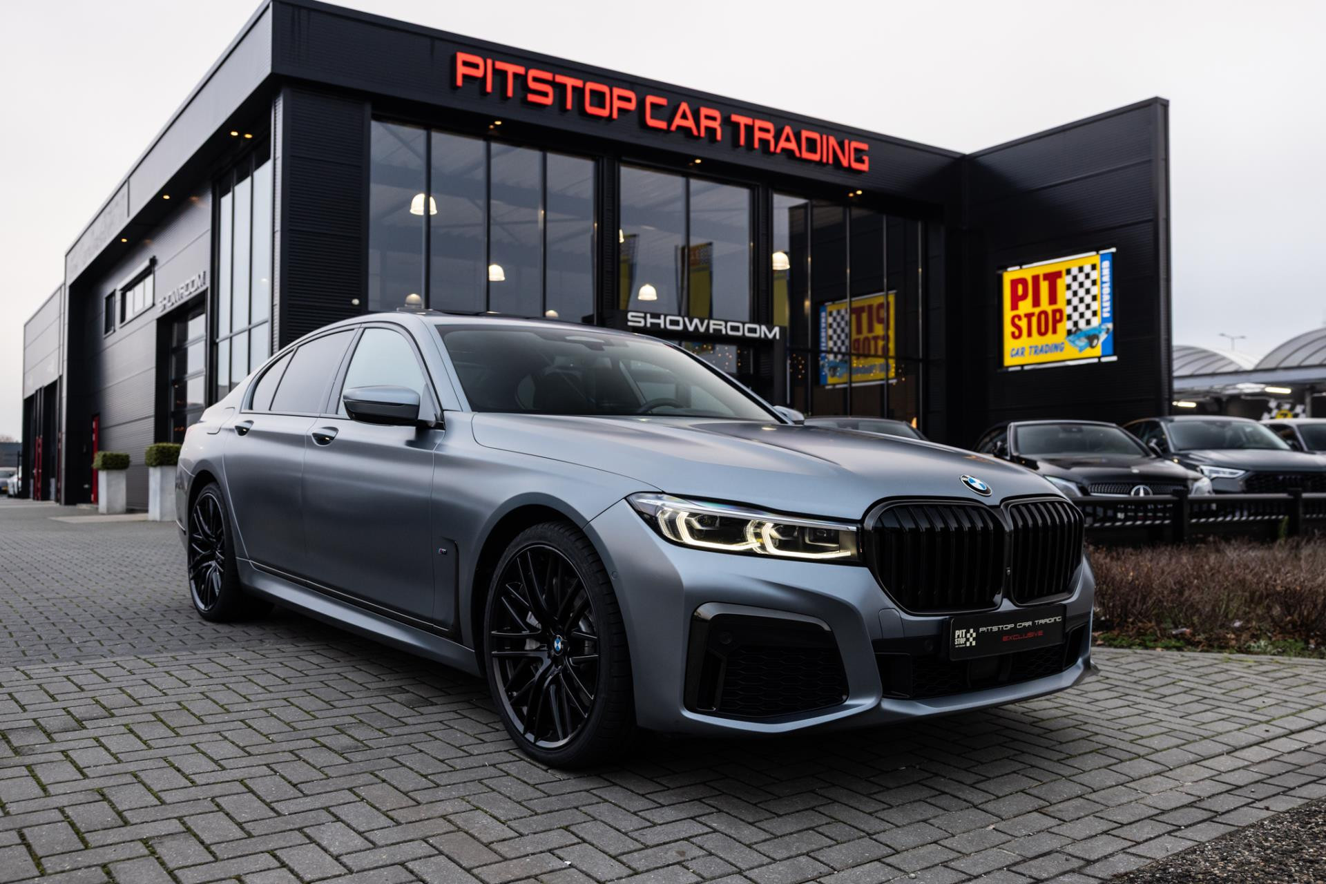 BMW 7 Serie 745e M-Sport, Pano, Massage, H&K Audio, Frozen Bluestone! 50082772-0.jpg | Pitstop Car Trading