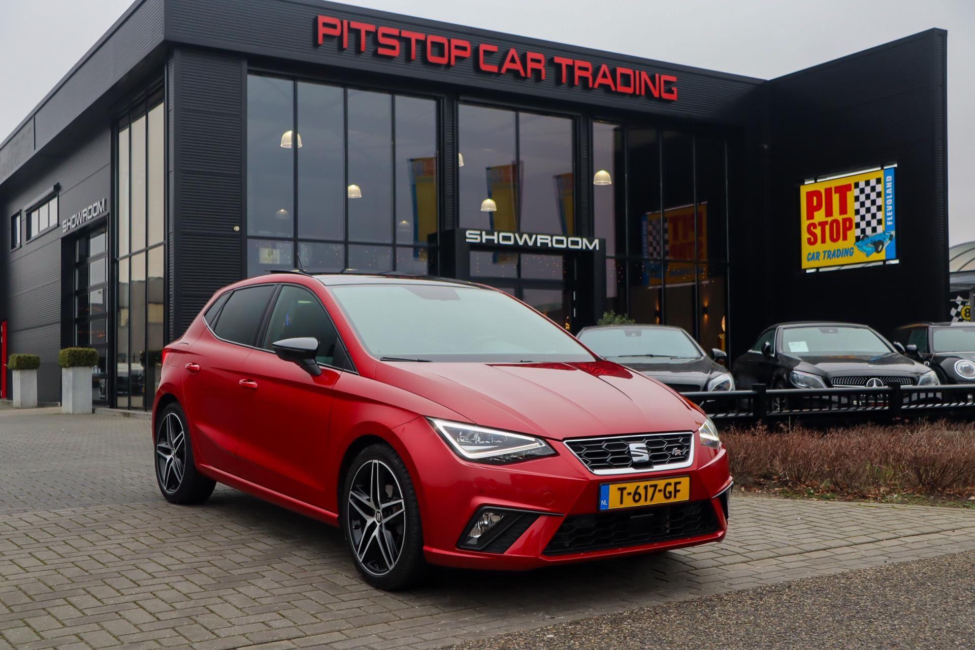 SEAT Ibiza 1.0 TSI FR, 116 PK, Pano, Beats, Virtual Cockpit, ACC, Full! 50377318-0.jpg | Pitstop Car Trading