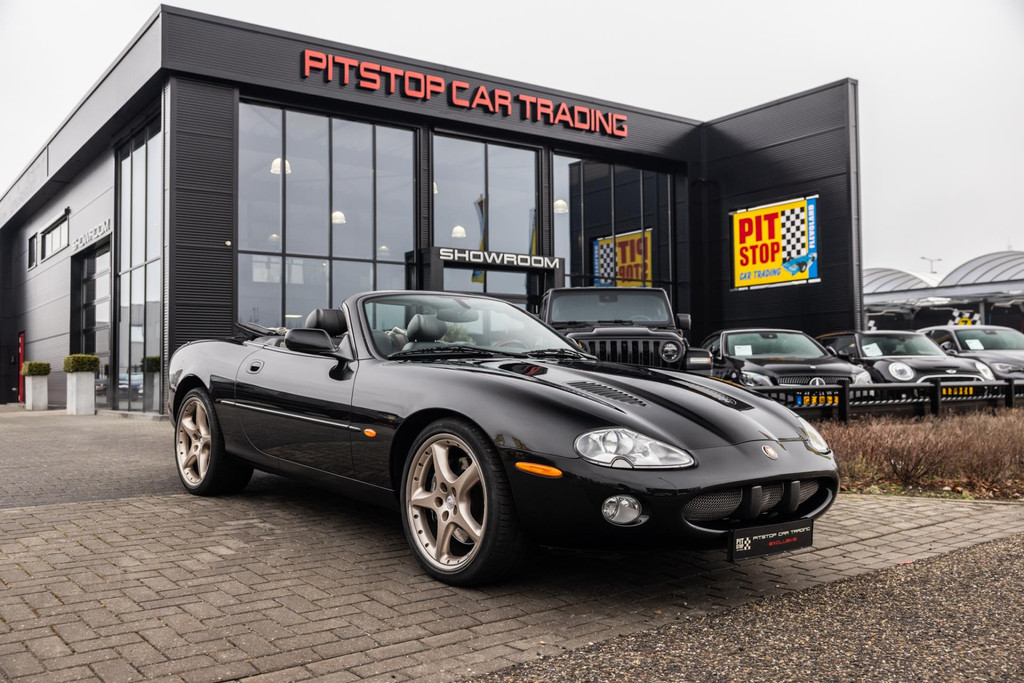 Jaguar XK XKR 4.0 V8 Convertible Supercharged, 363 PK, *52.000km*, NL Auto, Youngtimer! 50885881-0.jpg | Pitstop Car Trading