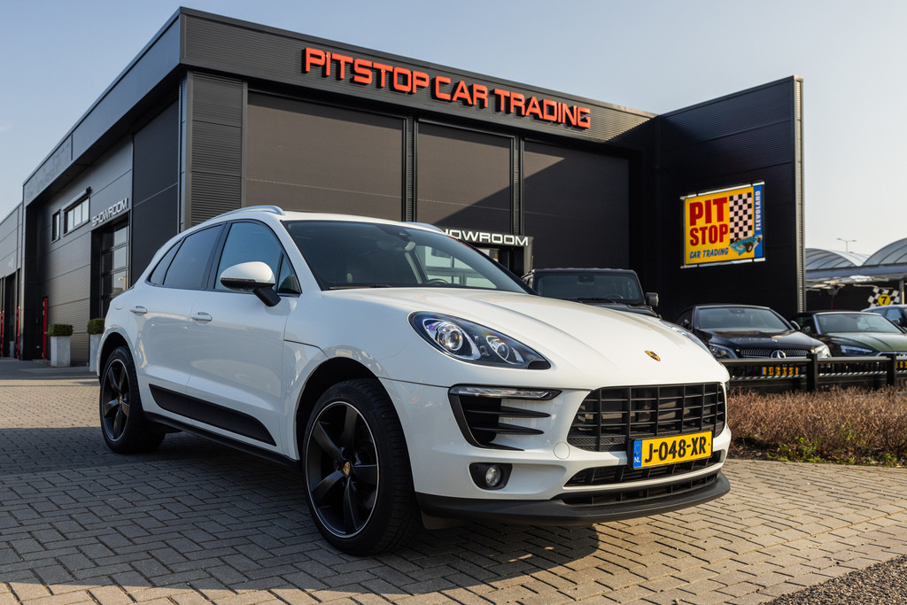 Porsche Macan 2.0, 252 PK, Pano, Sportstoelen, Luchtvering, Nieuwstaat! 51883348-0.jpg | Pitstop Car Trading