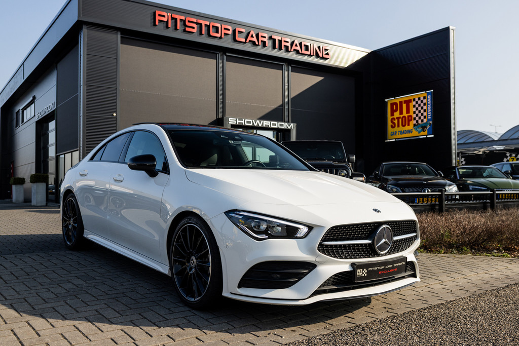 Mercedes-Benz CLA 200 AMG, 163PK, Sfeerverlichting, Camera, 19" INCH, Stoelverwarming 52036789-0.jpg | Pitstop Car Trading