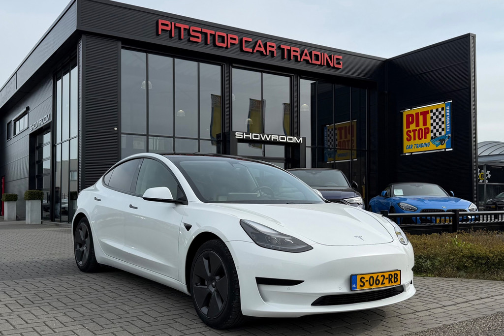 Tesla Model 3 Standard RWD Plus 60 kWh, Facelift, Trekhaak, Autopilot 52747974-0.jpg | Pitstop Car Trading