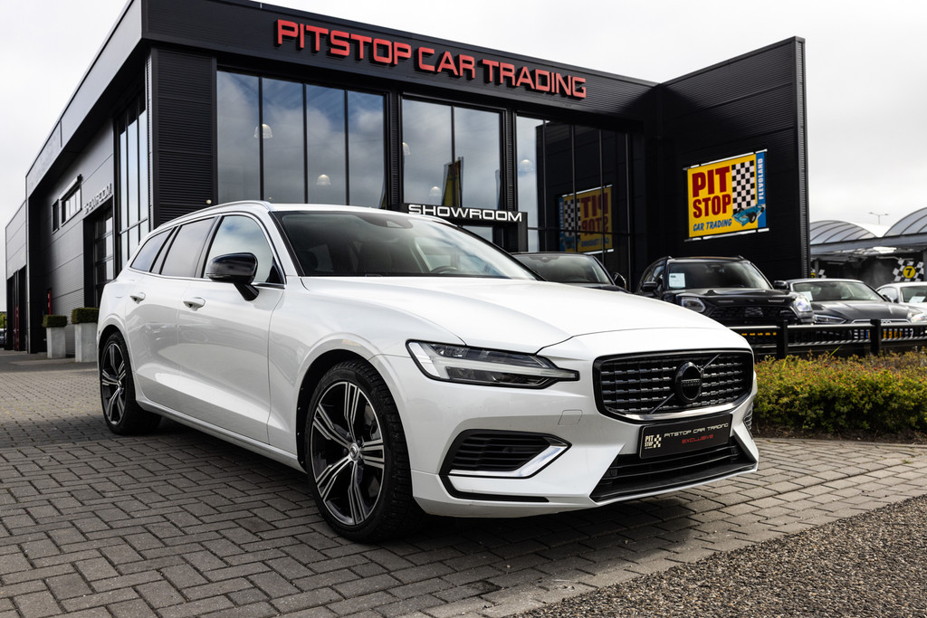 Volvo V60 2.0 T8 AWD R-Design, 390 PK, Pano, ACC, LED, Sportstoelen! 52956770-0.jpg | Pitstop Car Trading