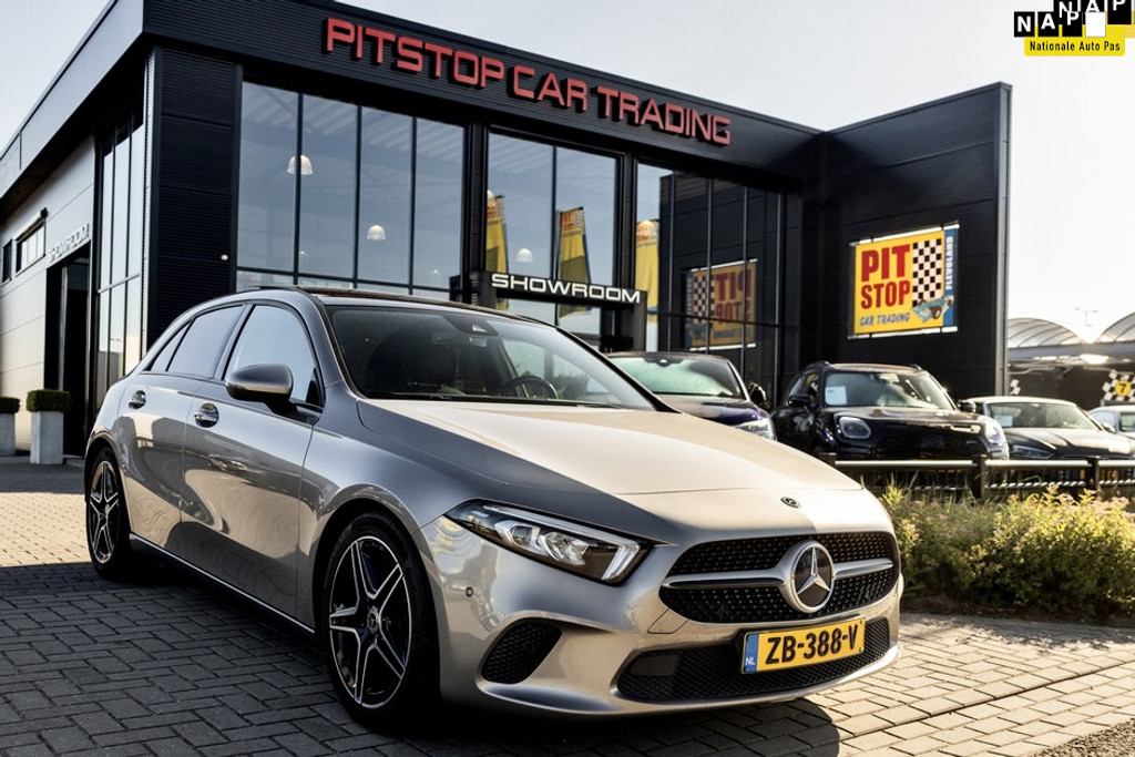 Mercedes-Benz A-Klasse 180 AMG velgen, Pano, Carplay, NL Auto, Camera, Topstaat! 53665381-0.jpg | Pitstop Car Trading