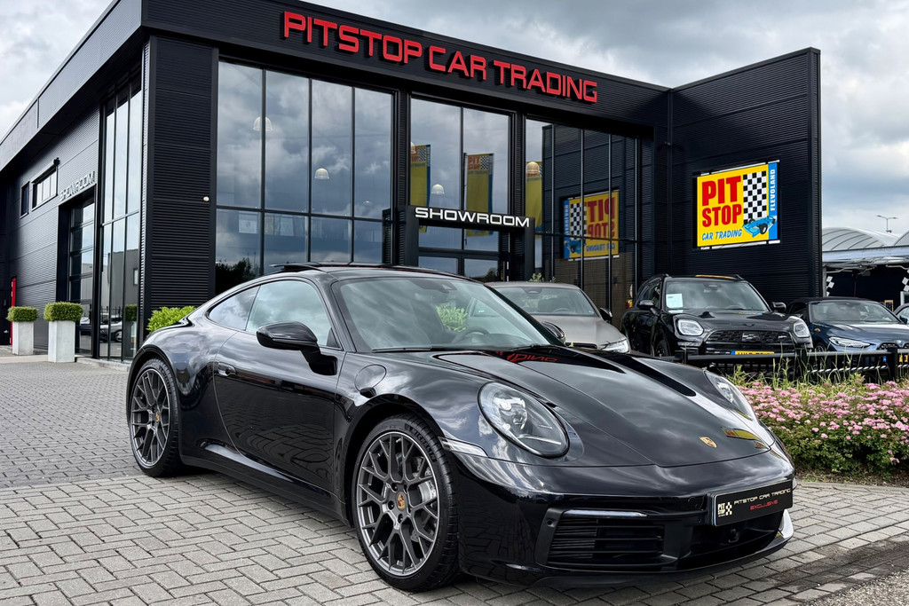 Porsche 911 992, 3.0 Carrera, Pano, Chrono, Sportuitlaat, Sportstoelen, Nieuwstaat! 54040428-0.jpg | Pitstop Car Trading
