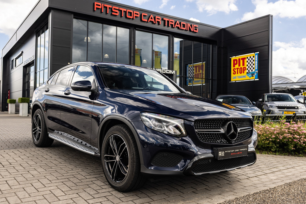 Mercedes-Benz GLC Coupé 250 4MATIC, AMG, Treeplanken, Camera, MANUFAKTUR Blauw! 54261543-0.jpg | Pitstop Car Trading