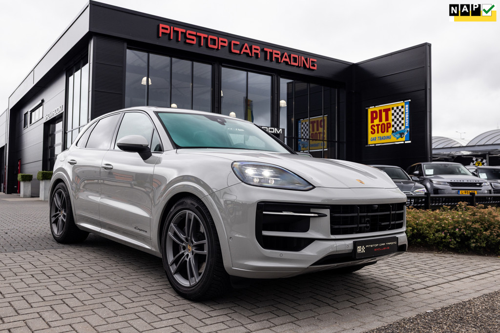 Porsche Cayenne 3.0 E-Hybrid, Passenger display, *Krijt*, MY2024, NL Auto! 54986480-0.jpg | Pitstop Car Trading