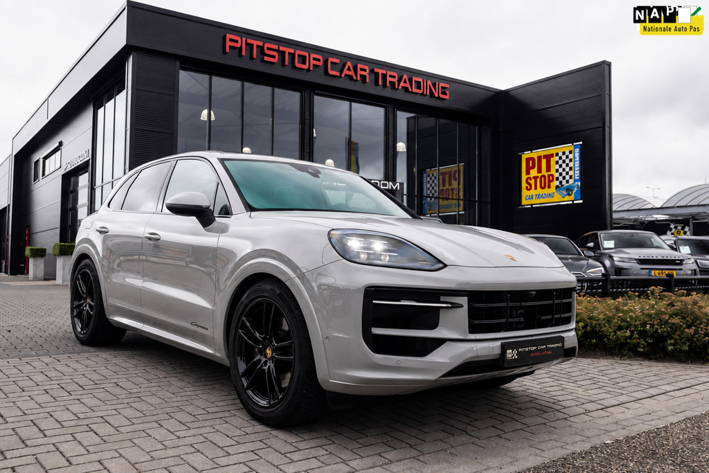 Porsche Cayenne 3.0 E-Hybrid, Passenger display, *Krijt*, MY2024, NL Auto! 54986480-0.jpg | Pitstop Car Trading