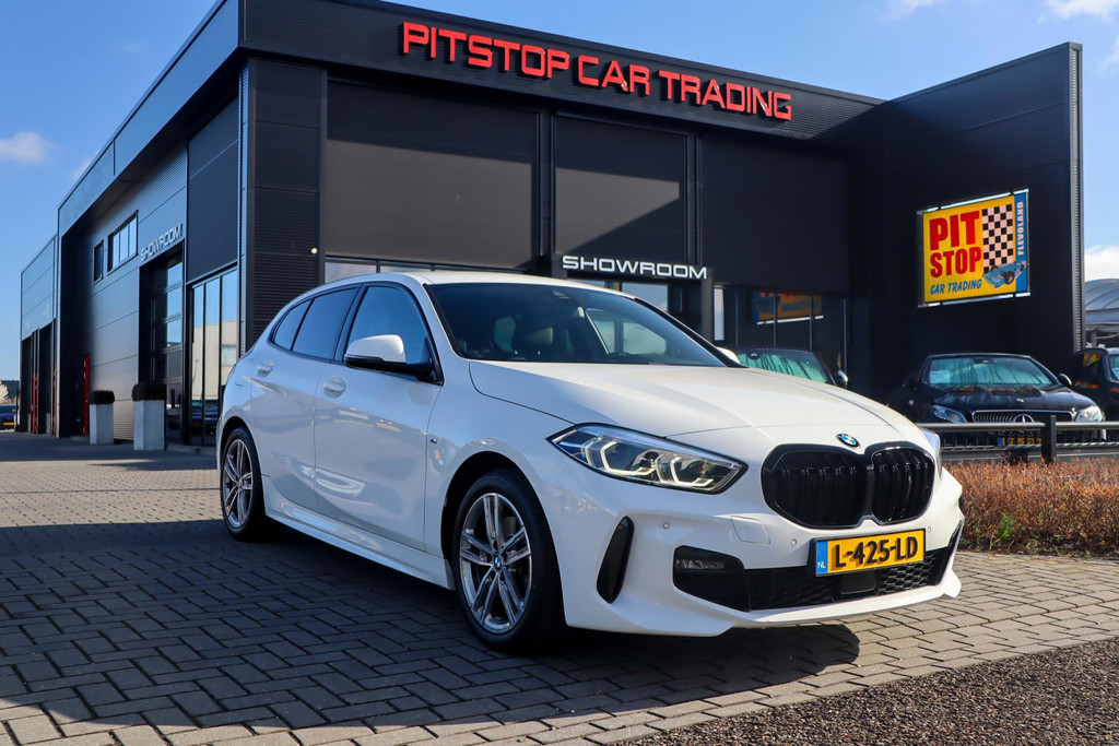 BMW 1 Serie 118i Executive M-Sport, Sfeerverlichting, LED, Stoelverw, Stuurwiel verw. 55343687-0.jpg | Pitstop Car Trading