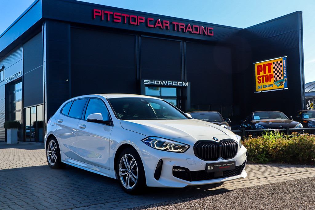 BMW 1 Serie 118i Executive M-Sport, Sfeerverlichting, LED, Stoelverw, Stuurwiel verw. 55343687-0.jpg | Pitstop Car Trading