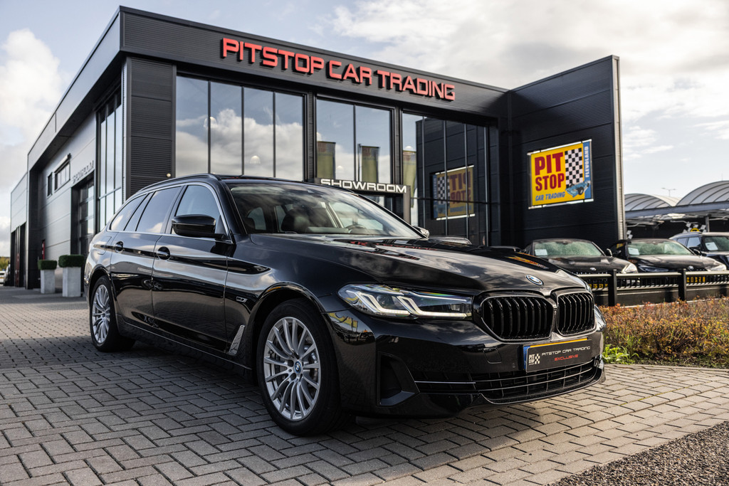 BMW 5 Serie Touring 530e xDrive, Pano, Volleder, Comfortstoelen, 360 Camera 55757653-0.jpg | Pitstop Car Trading