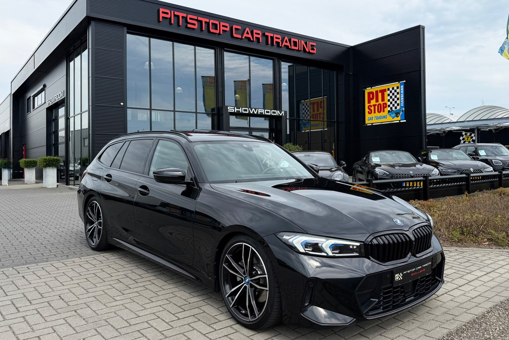BMW 3 Serie Touring 330e xDrive, M-Sport, Pano, HUD, Adaptive Cruise, Dealer Onderhouden, 56253911-0.jpg | Pitstop Car Trading