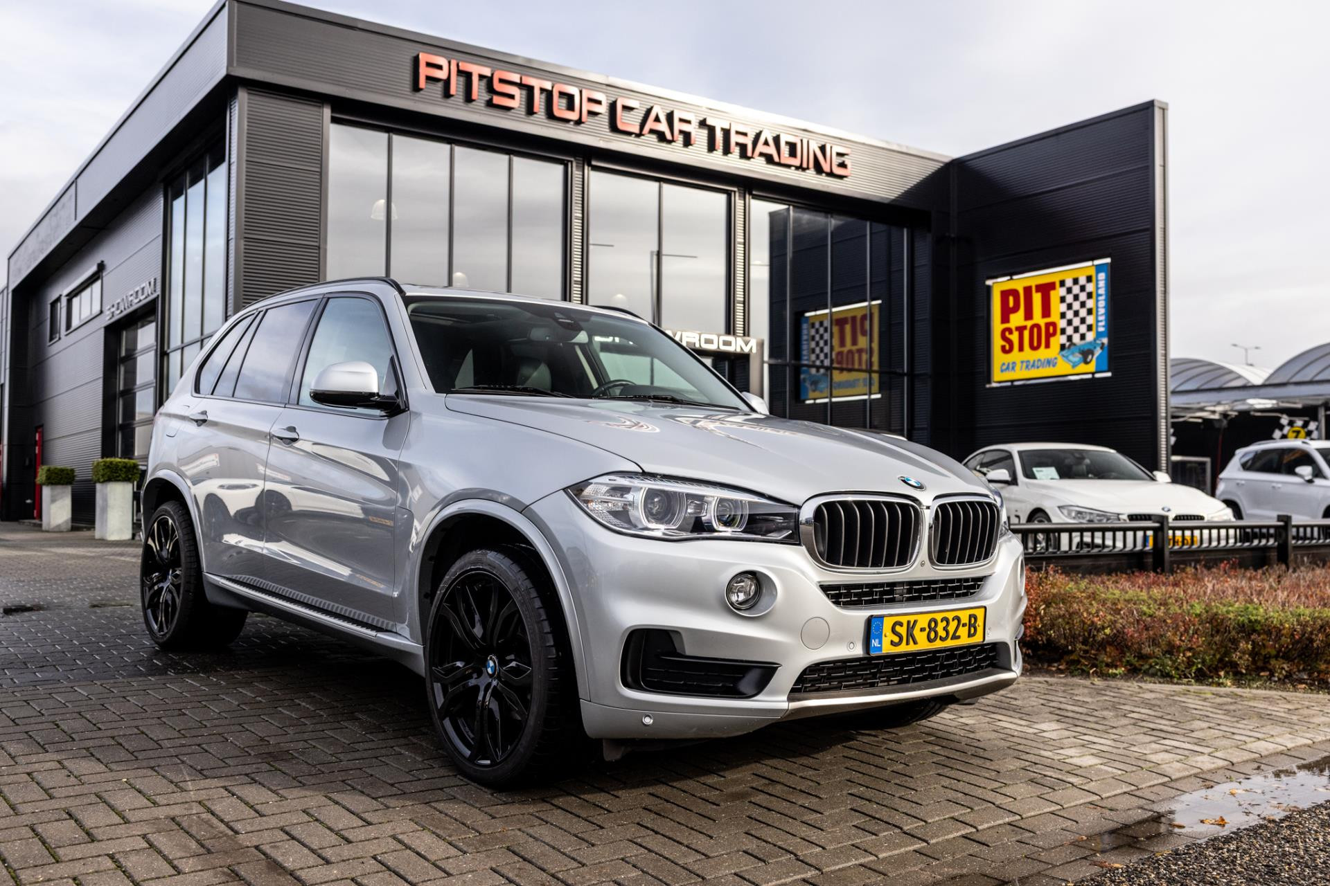 BMW X5 XDrive35i, 305pk, High Executive, Pano, Memory, H&K Audio, 2500kg trekgewicht! 48837388-0.jpg | Pitstop Car Trading