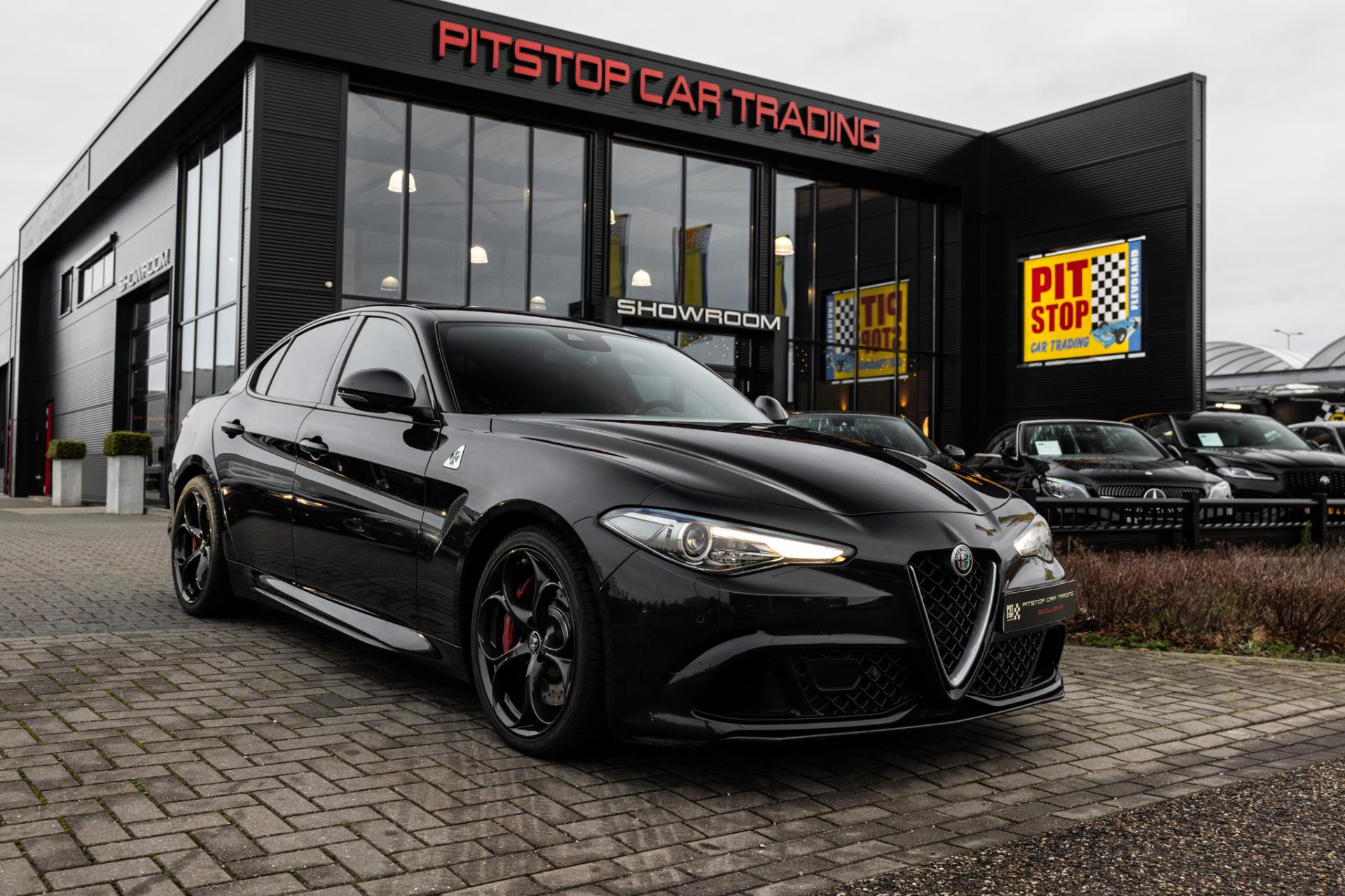 Alfa Romeo Giulia 2.9 V6 Quadrifoglio, 510 PK, Carbon, Camera, Sportuitlaat! 50170626-0.jpg | Pitstop Car Trading